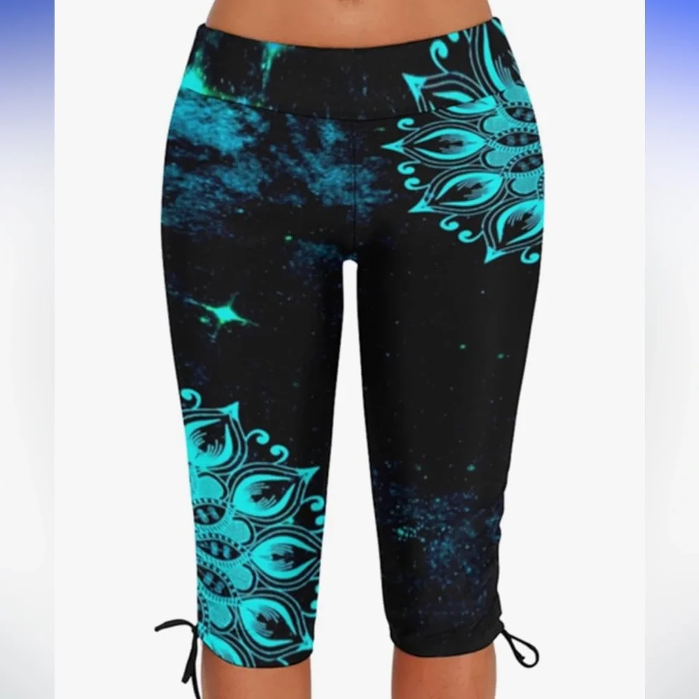 NWOT Turquoise Floral Mandala Swim Capri Rash Guard Leggings